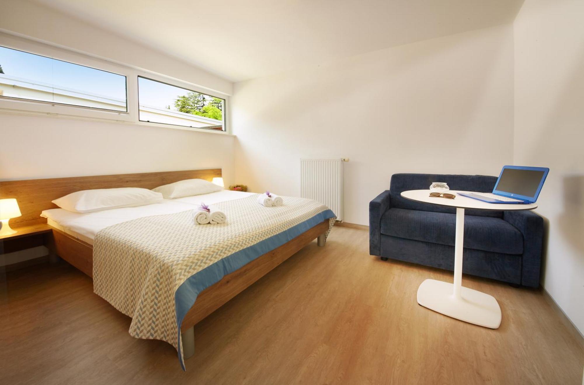 Adria Apartments - Hotel & Resort Adria Анкаран Екстериор снимка