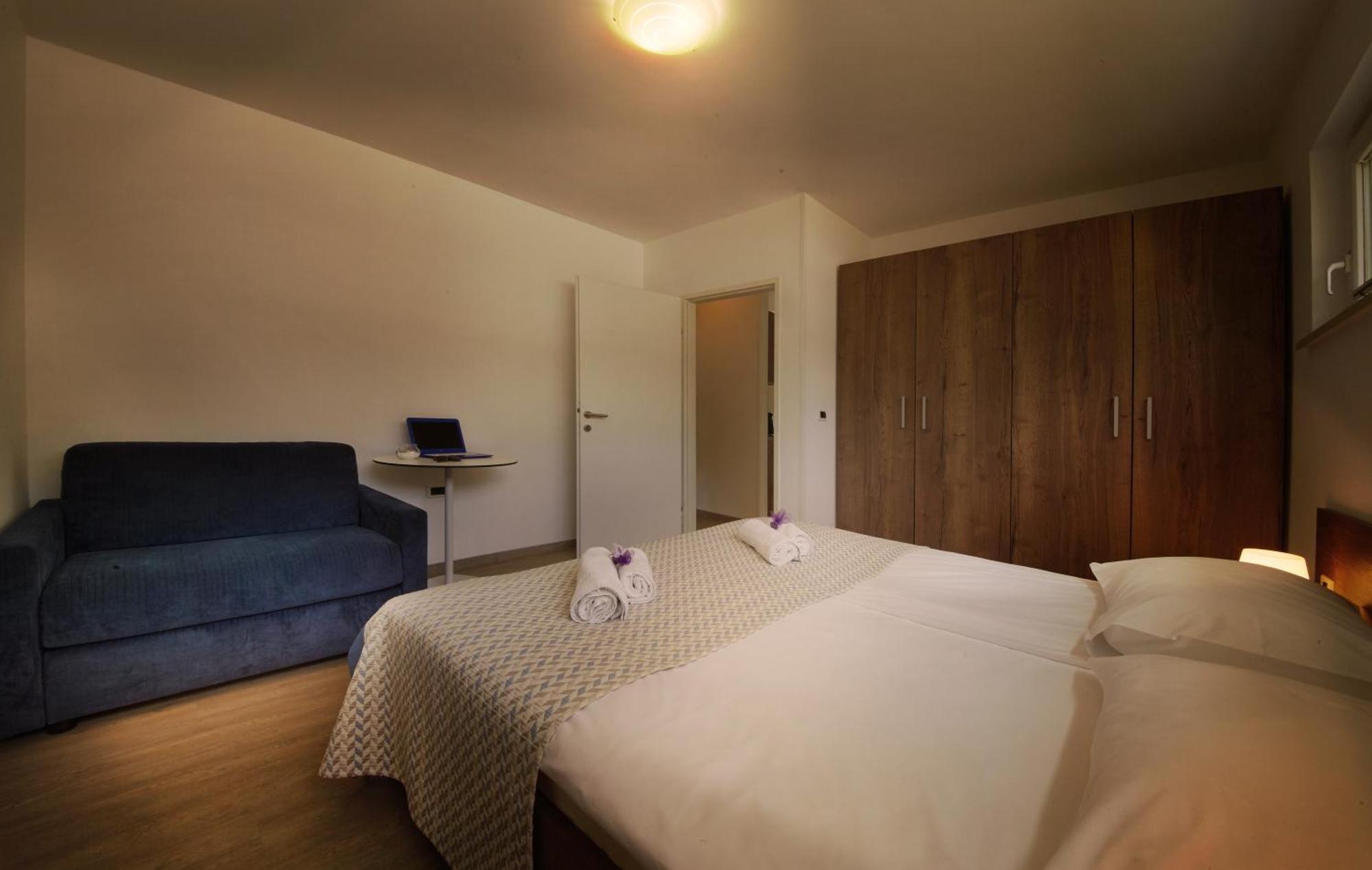 Adria Apartments - Hotel & Resort Adria Анкаран Екстериор снимка