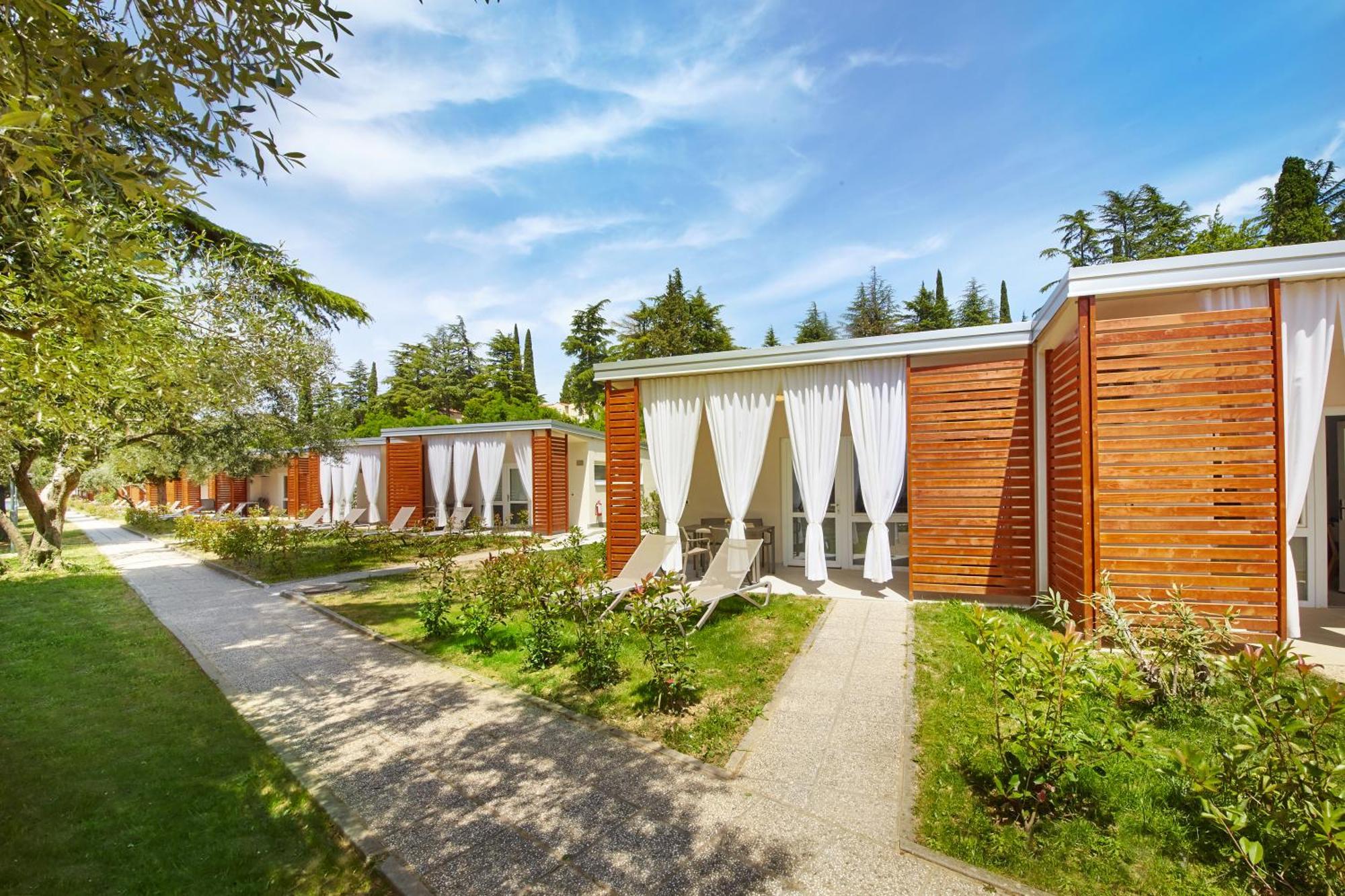 Adria Apartments - Hotel & Resort Adria Анкаран Екстериор снимка